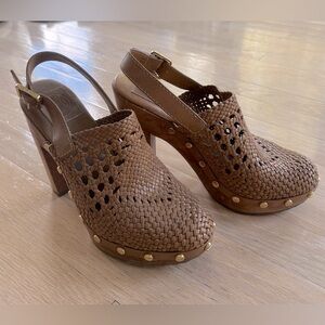 Tory Burch Widdianne Woven Leather Studded Platform Wooden Clogs. Sz 8.